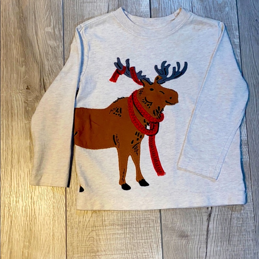 Hanna Andersson reindeer long sleeved shirt T3